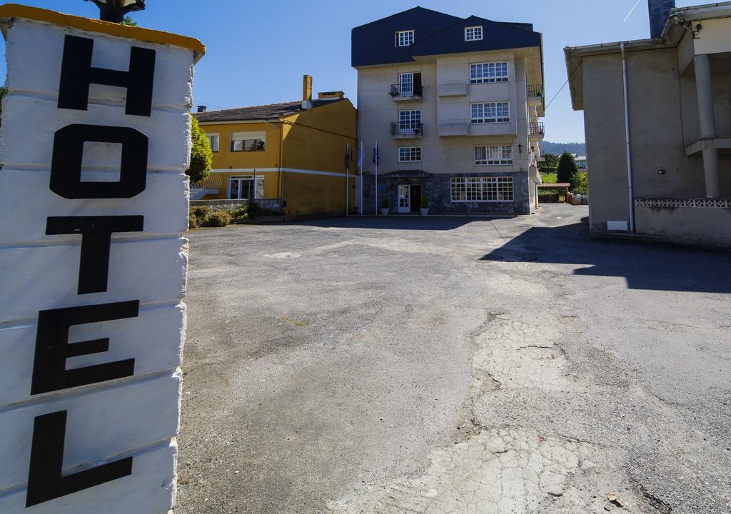 As Areas II Hotell Viveiro Exteriör bild
